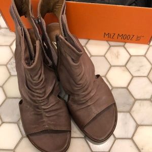 Mix mooz sandal booties.